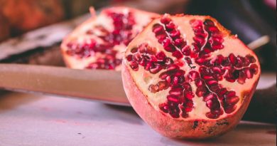 5 Simple Steps to Peeling Pomegranate