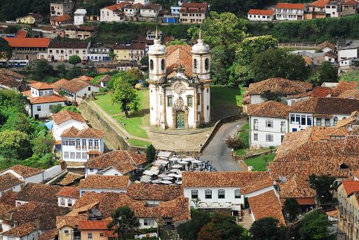 Minas atinge marca de 2 mil mortes causadas pelo novo coronavírus 19 dias depois das primeiras mil